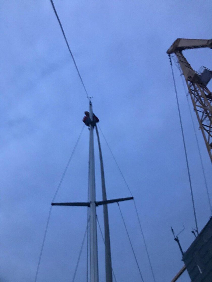 Поваротая мачта на яхтеf5m