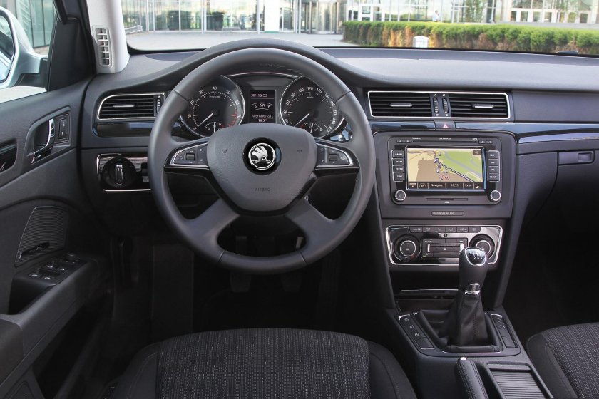 Шкода Суперб 2014 салон