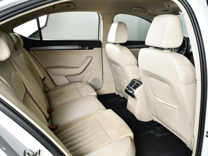 Шкода Суперб 2021 салон