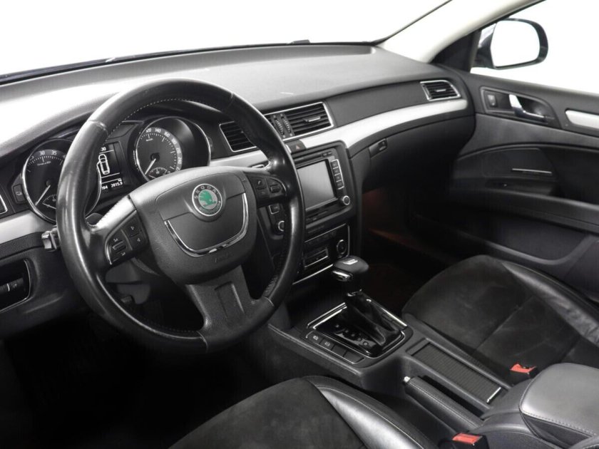 Skoda Superb 2012