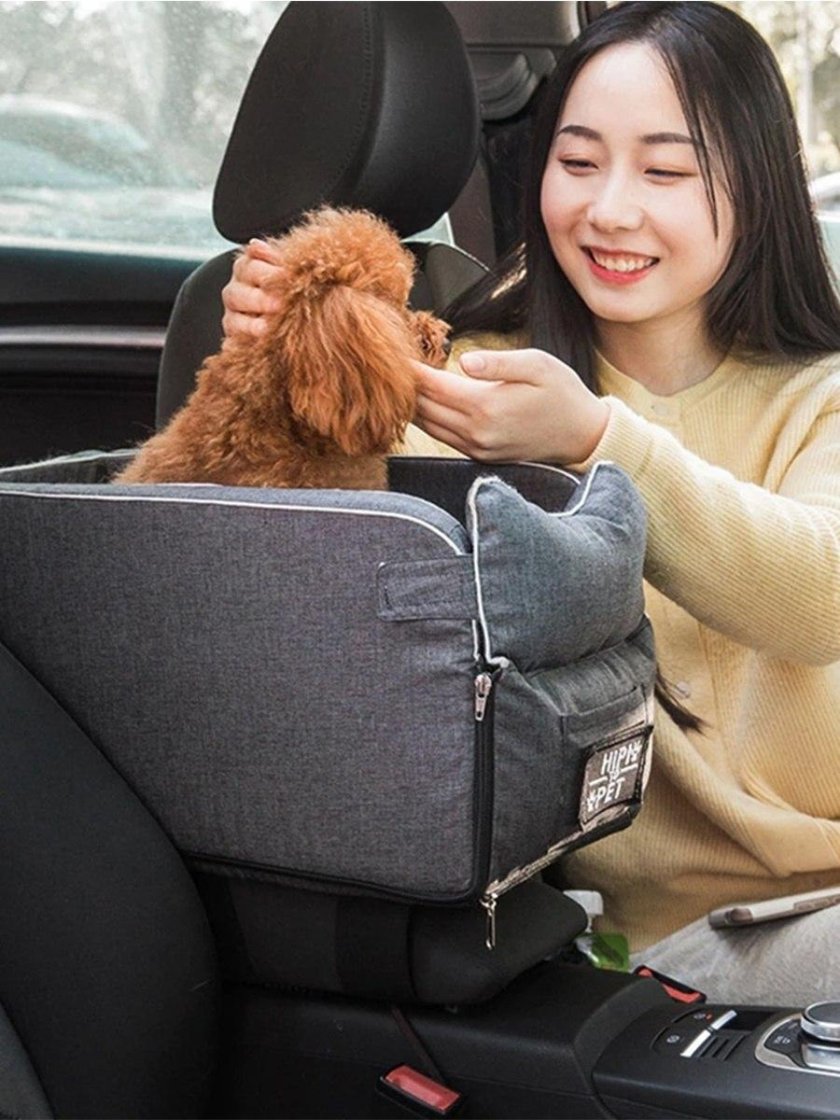 Автокресло для животных