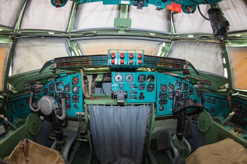 Ту-95мс кабина