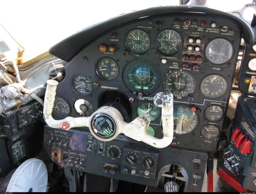 Ту 114 кабина