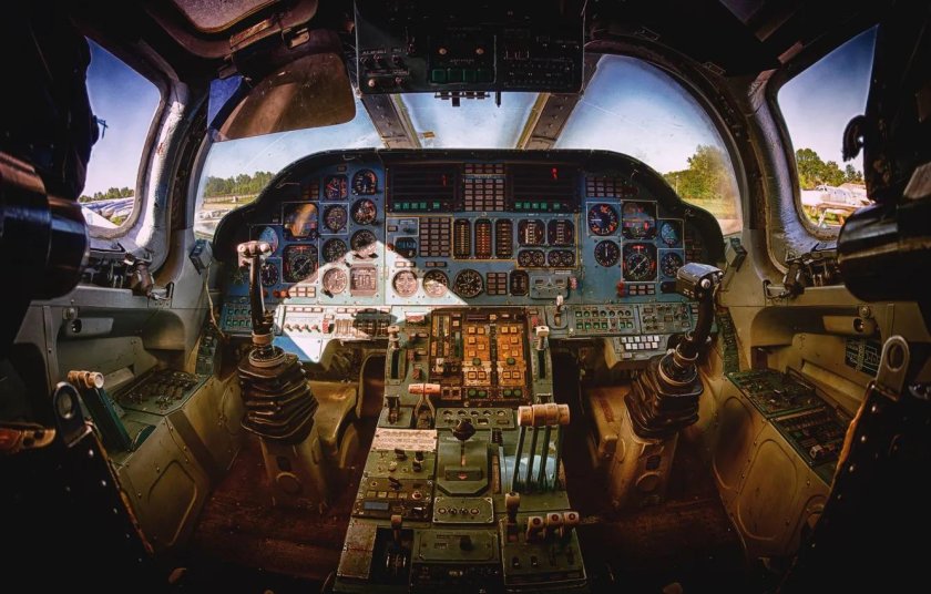 Ту 160 кабина