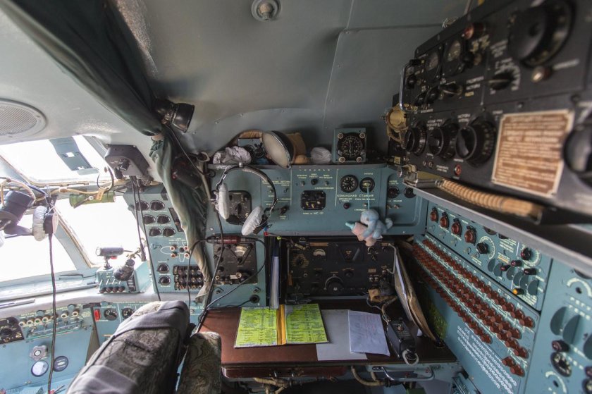 Кабина самолета ил 18