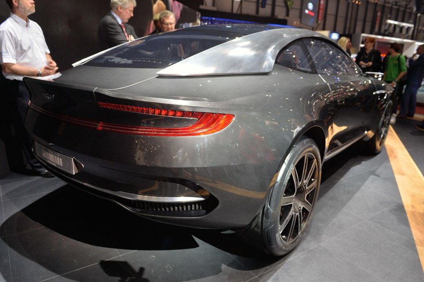 Aston Martin DBX Crossover концепт