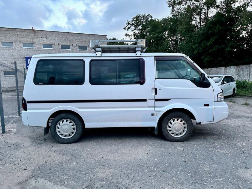 Мазда бонго