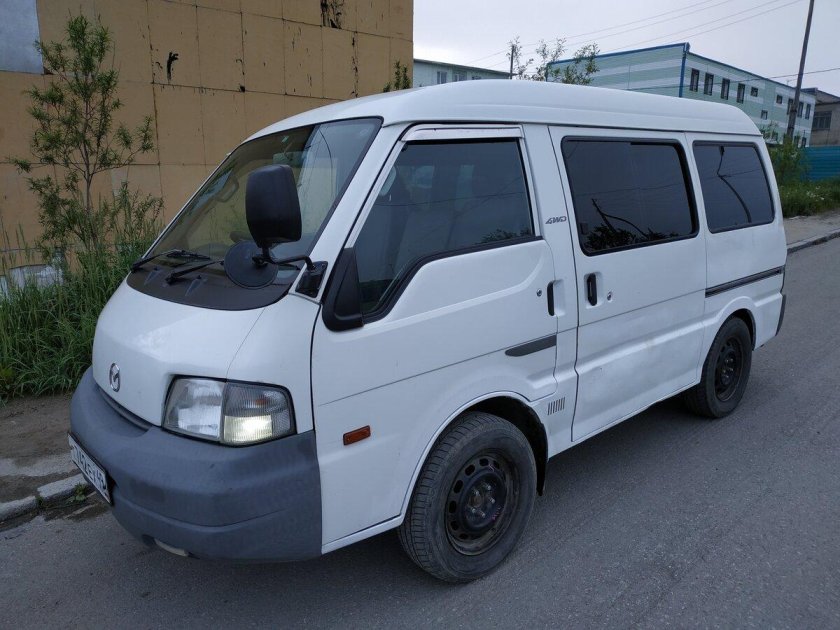 Мазда бонго