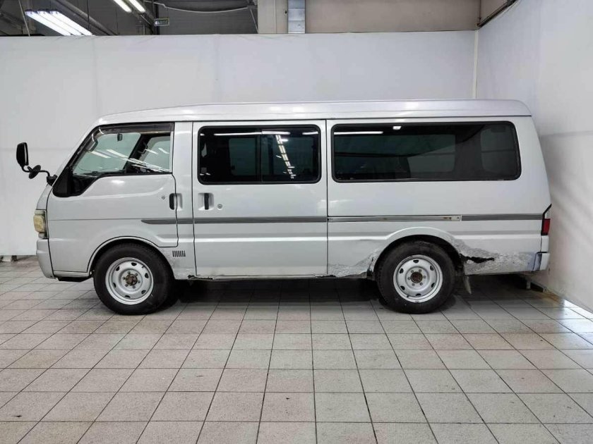 Мазда бонго микроавтобус