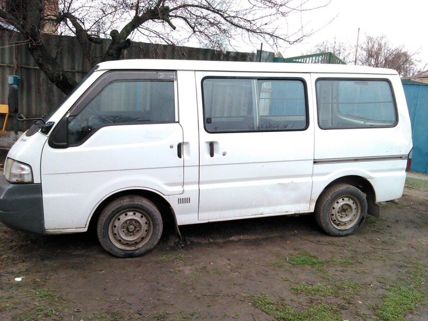 Мазда Бонго