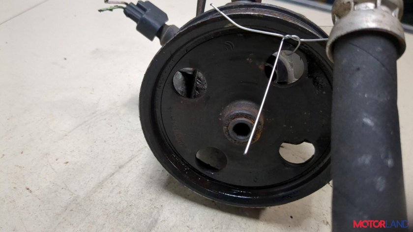 Насос гидроусилителя руля ford