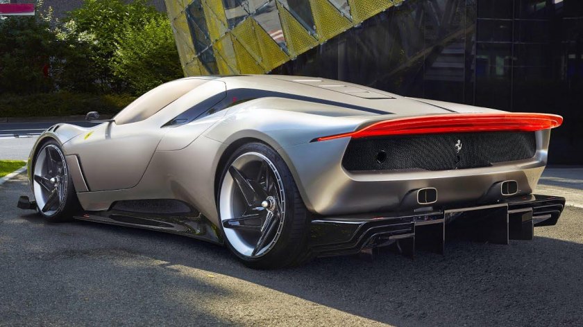 Гиперкар Феррари 2020