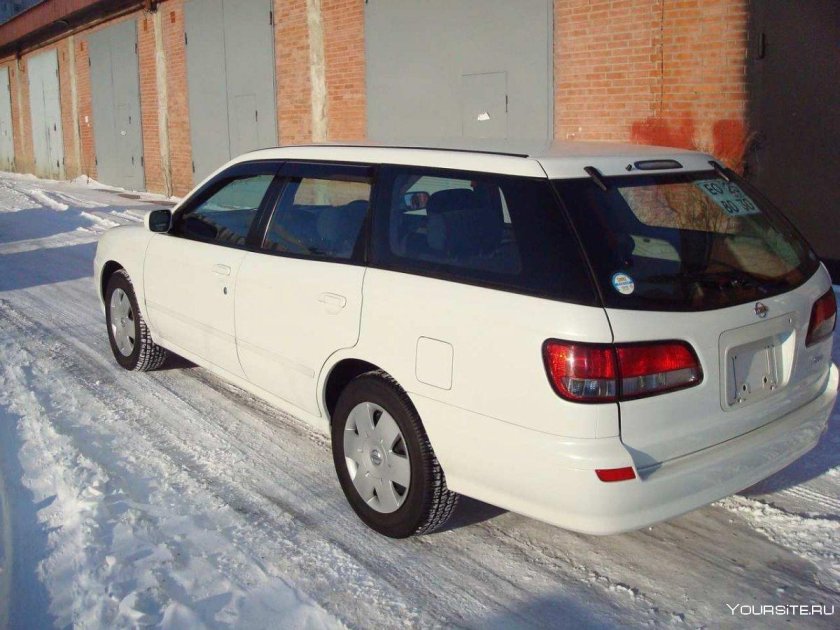 Ниссан Авенир 2003