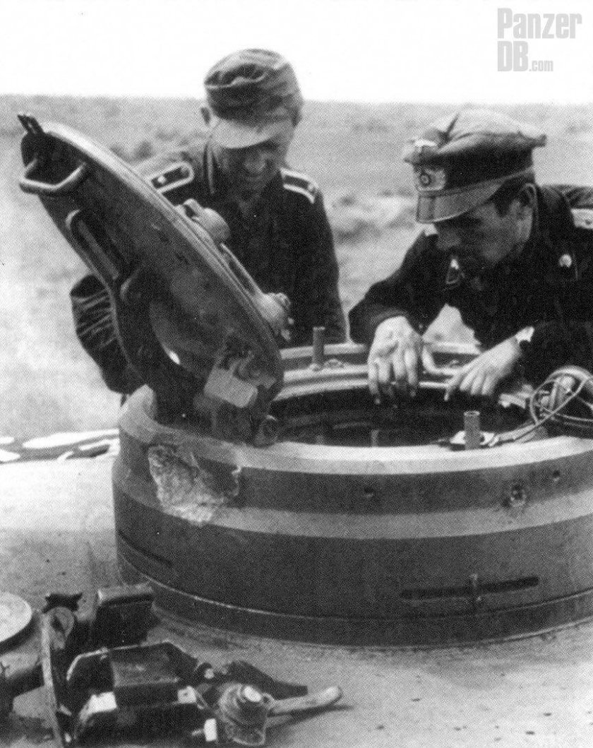 Тигр 1 с башенкой командирской