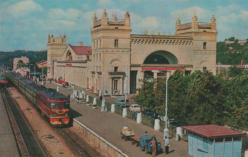 Железнодорожный вокзал Смоленск, Смоленск