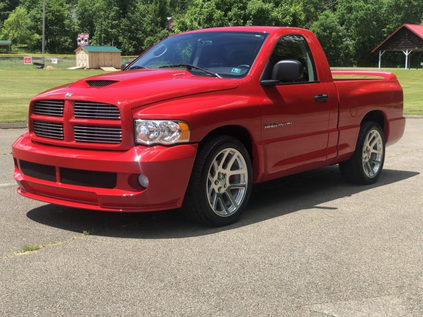 Dodge Ram srt-10