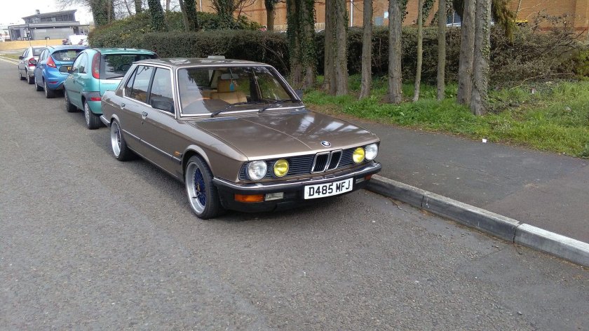 BMW e28 525i