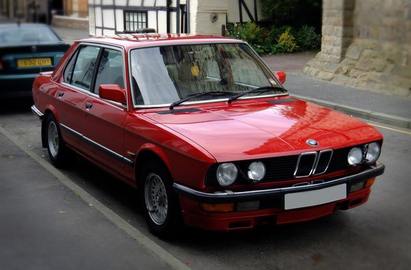 BMW 5 e28