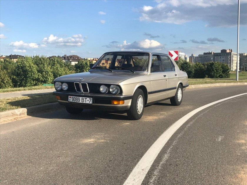 БМВ 518 e28