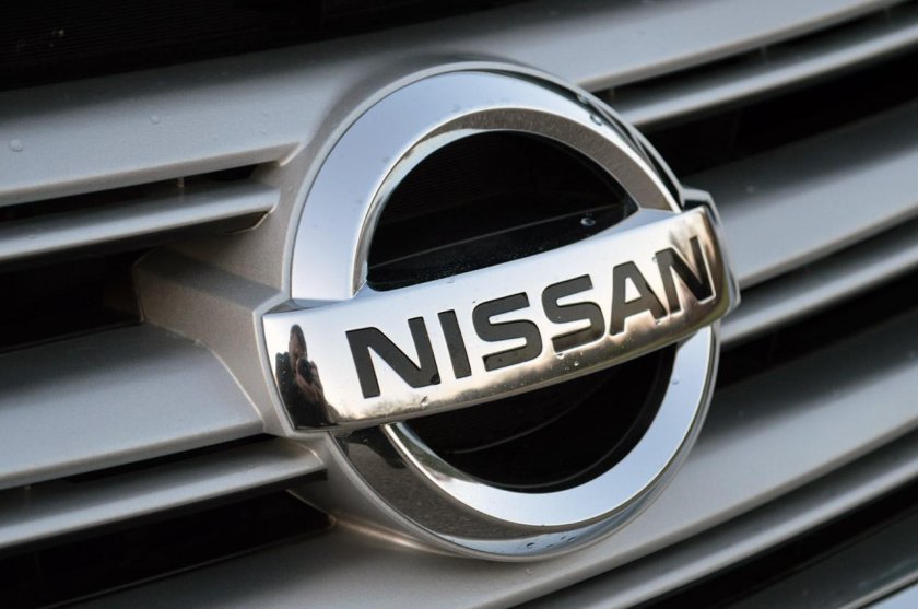 Логотип Nissan