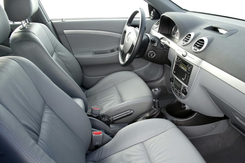 Chevrolet Lacetti 2008 хэтчбек салон