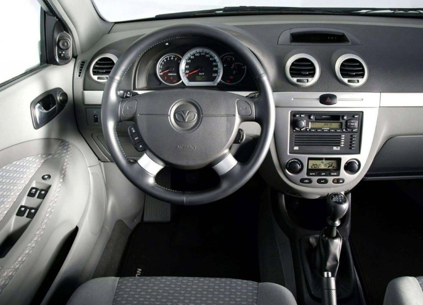 Chevrolet Lacetti хэтчбек салон 2007