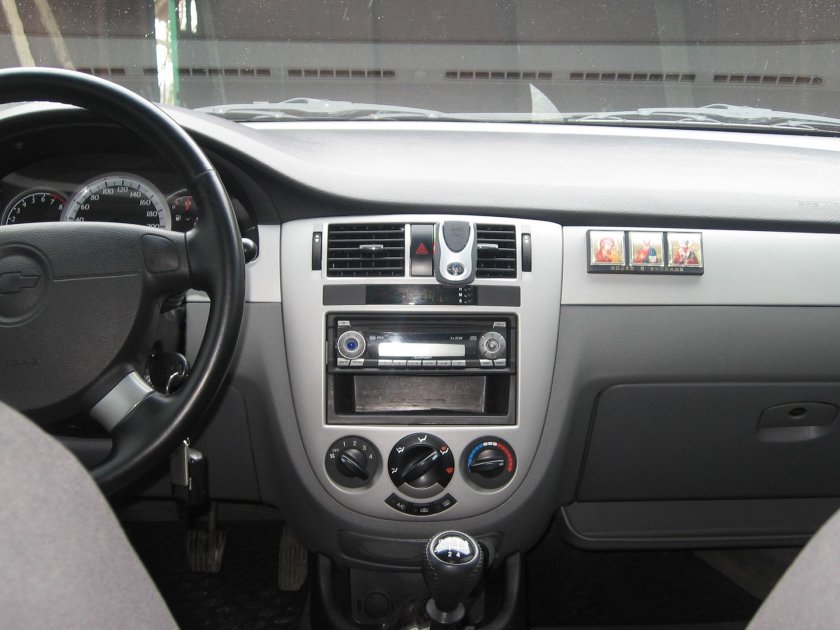 Chevrolet Lacetti 2008 хэтчбек салон