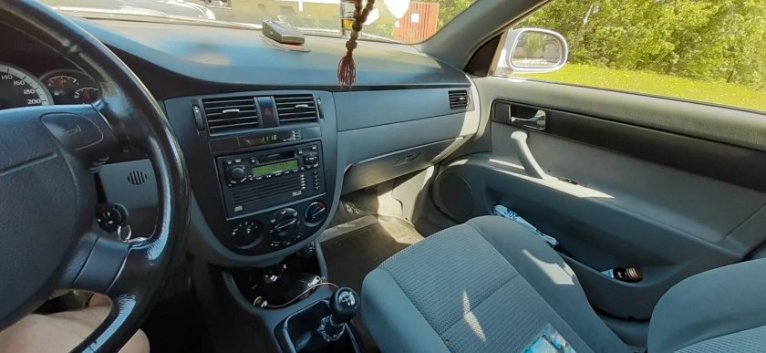 Черный салон Лачетти седан