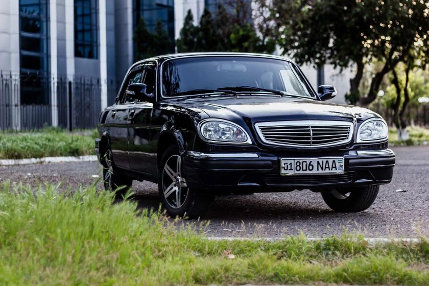 Волга ГАЗ 31105