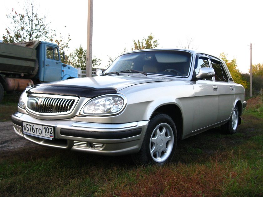 Волга ГАЗ 31105