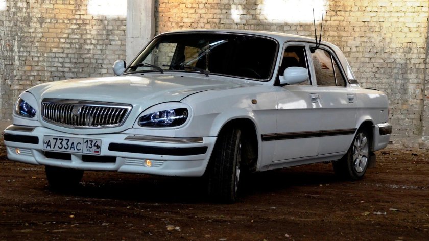Волга ГАЗ 31105