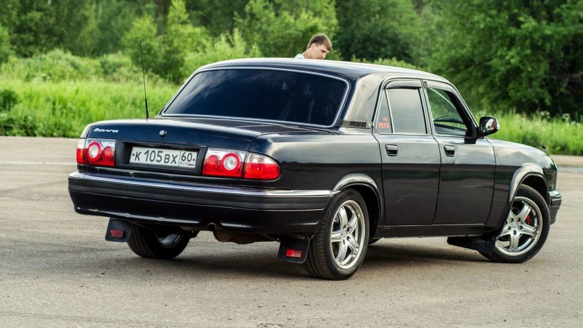 Волга ГАЗ 31105