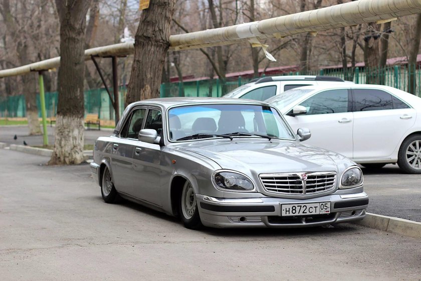 Волга ГАЗ 31105