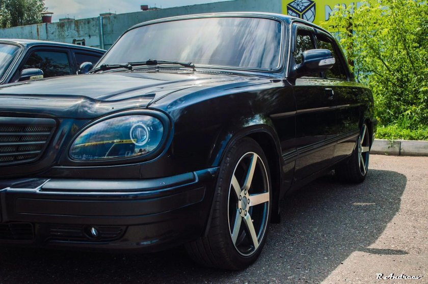 Волга ГАЗ 31105