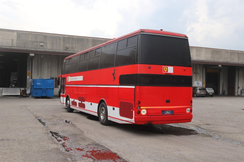 Автобус Феррари