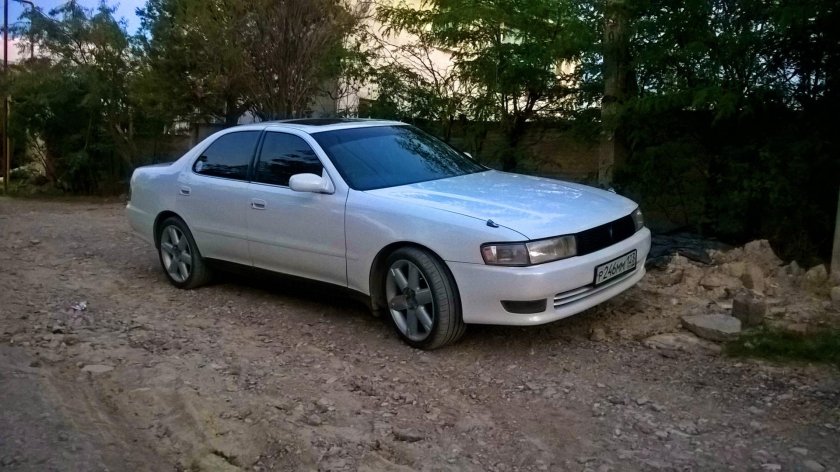 Тойота Креста 90 белая