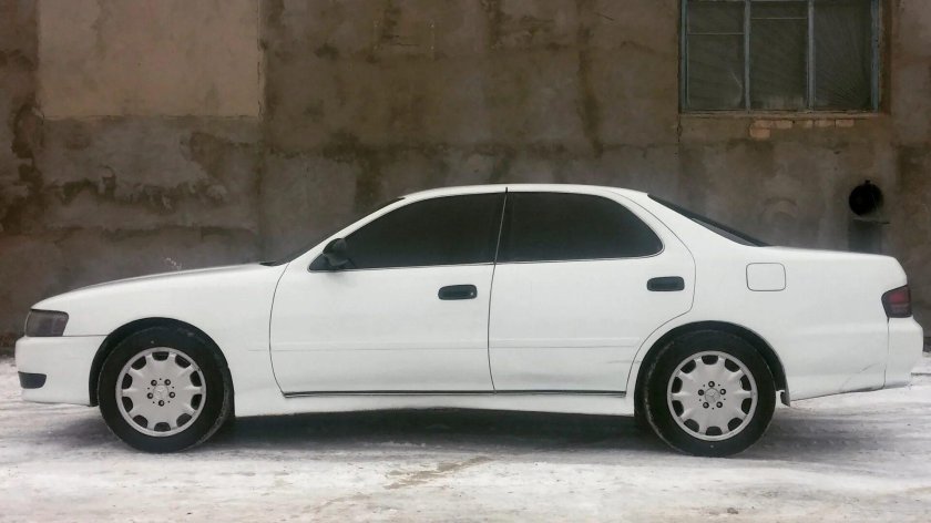 Тойота Креста 90 белая