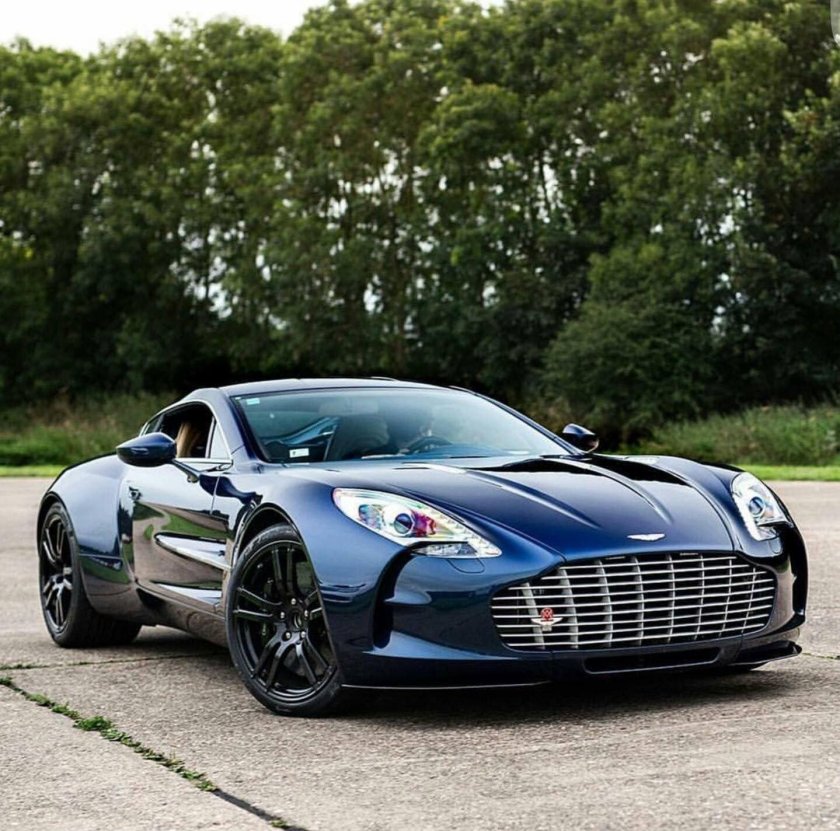 Астон Мартин