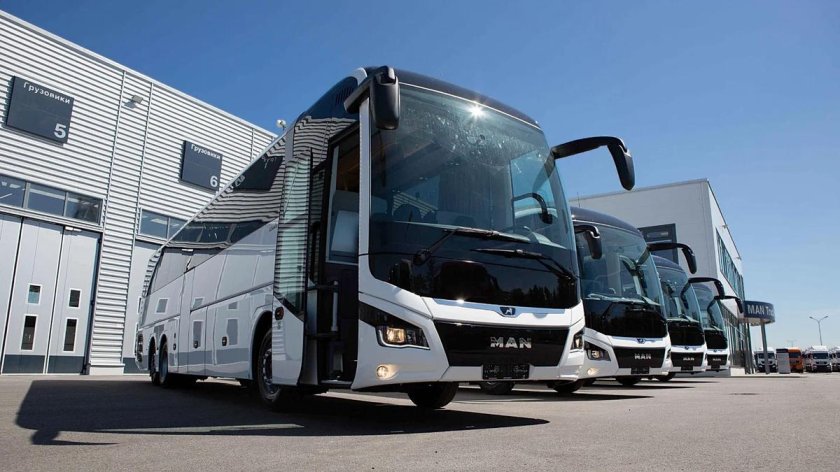 Ман Lion`s coach l r08