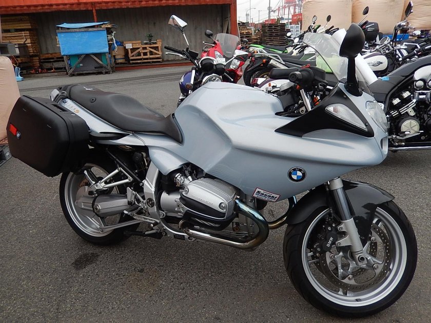 BMW r1100s