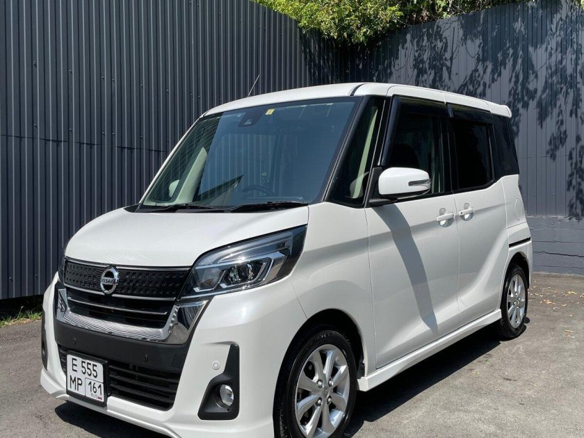 Ниссан дейз рукс