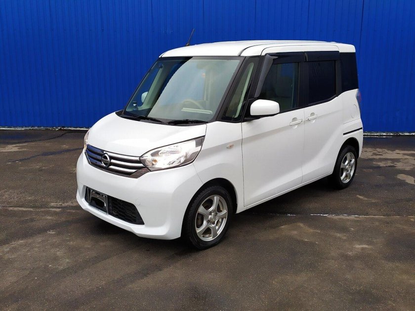 Ниссан дейс Рукс