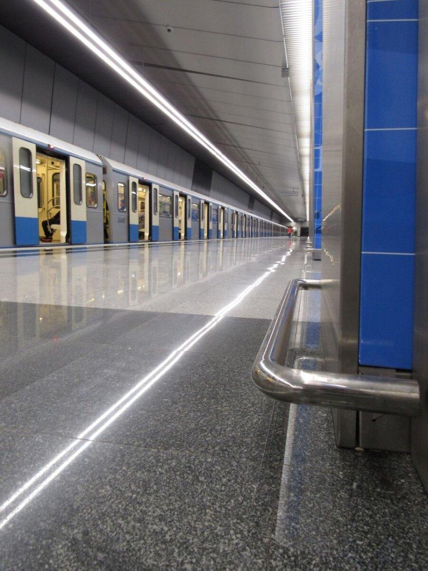 Станция метро ломоносовский проспект