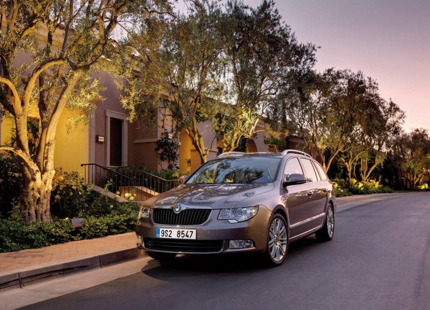 Шкода Суперб 2012