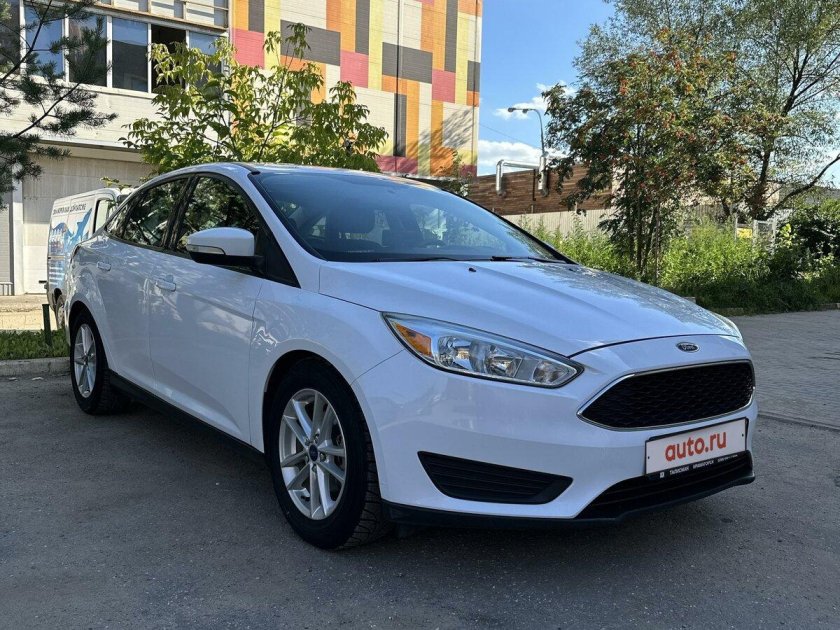 Ford Focus 2016 белый