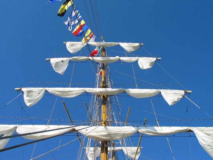 Мачта корабля