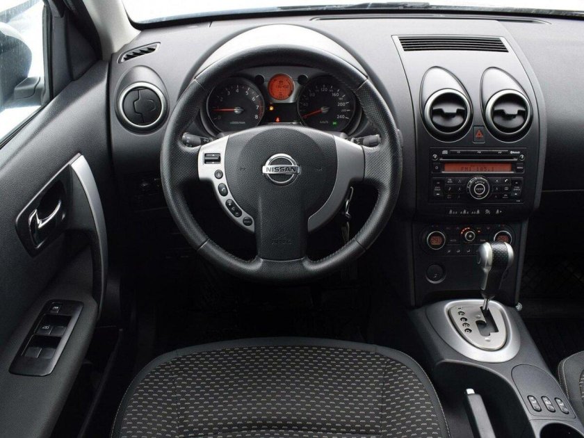 Nissan Qashqai 2007 салон