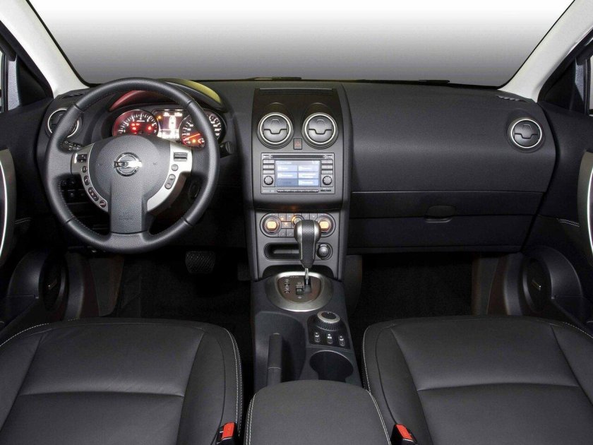 Nissan Qashqai 2008 салон