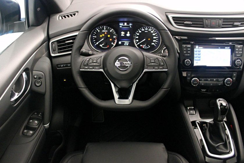 Nissan Qashqai 2018 салон