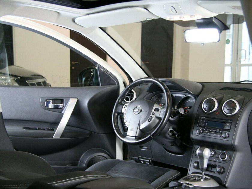 Nissan Qashqai белый салон